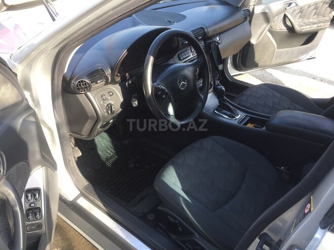 Mercedes C 270 2004, 272,343 km - 2.7 l - Bakı