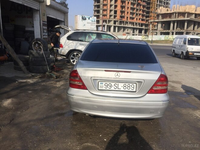 Mercedes C 270 2004, 272,343 km - 2.7 l - Bakı