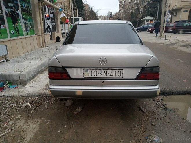 Mercedes E 260 1987, 320,000 km - 2.6 l - Bakı
