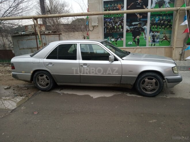 Mercedes E 260 1987, 320,000 km - 2.6 l - Bakı