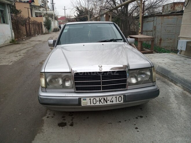 Mercedes E 260 1987, 320,000 km - 2.6 l - Bakı
