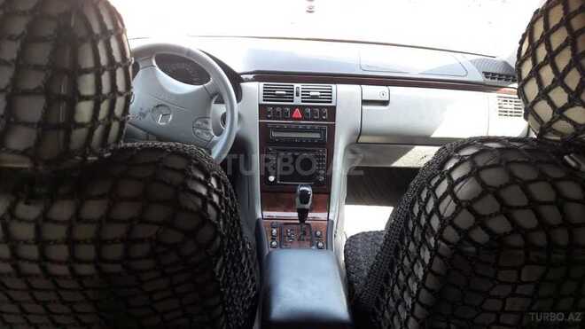 Mercedes E 220 2002, 289,000 km - 2.2 l - Bakı