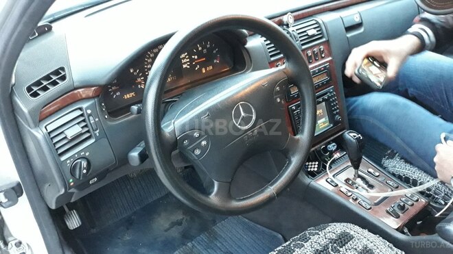Mercedes E 270 2000, 425,184 km - 2.7 л - Bakı