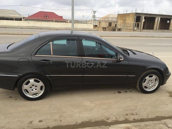 Mercedes C 200 2001, 300,000 km - 2.0 l - Bakı
