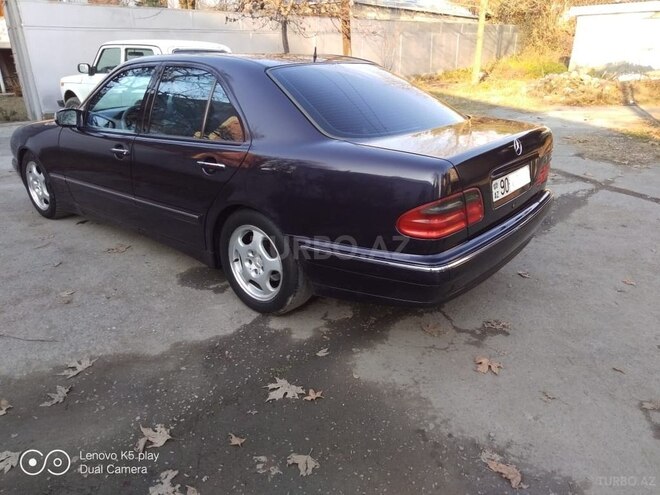 Mercedes E 240 2000, 354,000 km - 2.4 l - Balakən