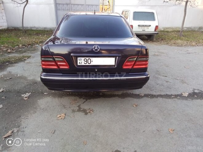 Mercedes E 240 2000, 354,000 km - 2.4 l - Balakən