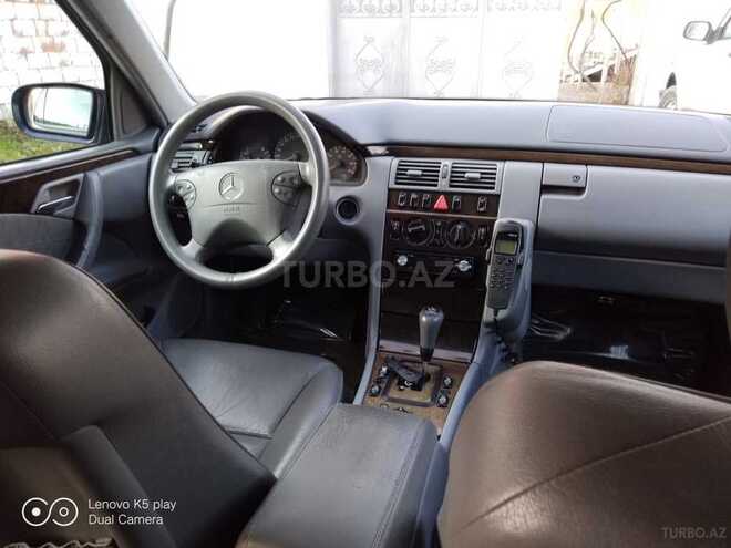 Mercedes E 240 2000, 354,000 km - 2.4 l - Balakən