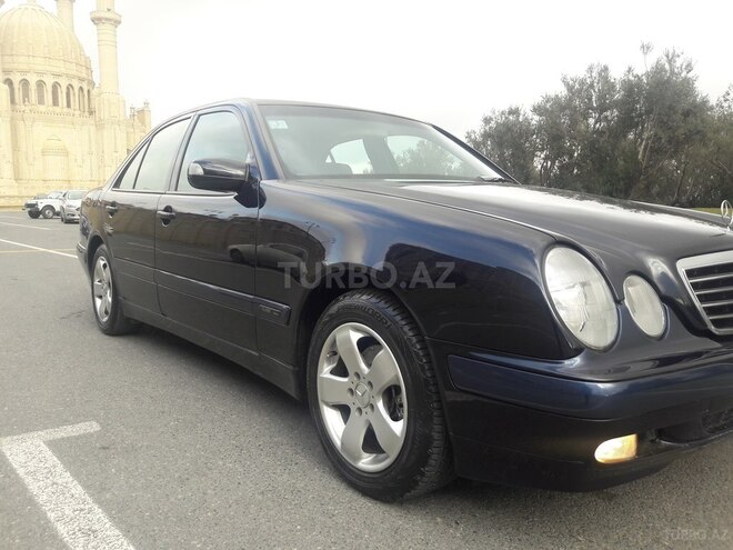 Mercedes E 220 2001, 279,000 km - 2.2 l - Bakı