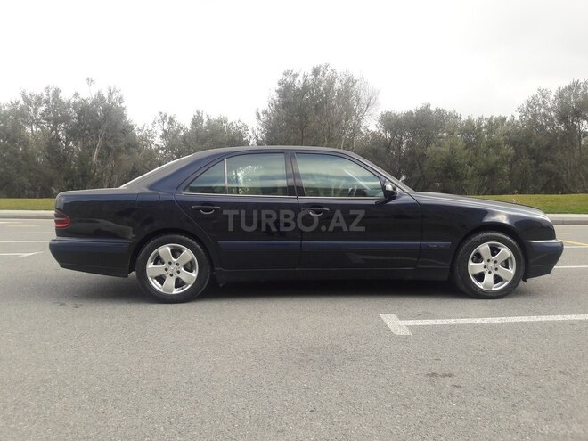 Mercedes E 220 2001, 279,000 km - 2.2 l - Bakı