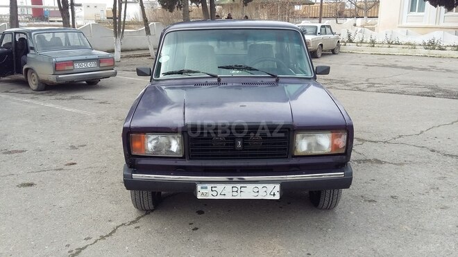 LADA (VAZ) 2107 2000, 150,000 km - 1.6 l - Salyan