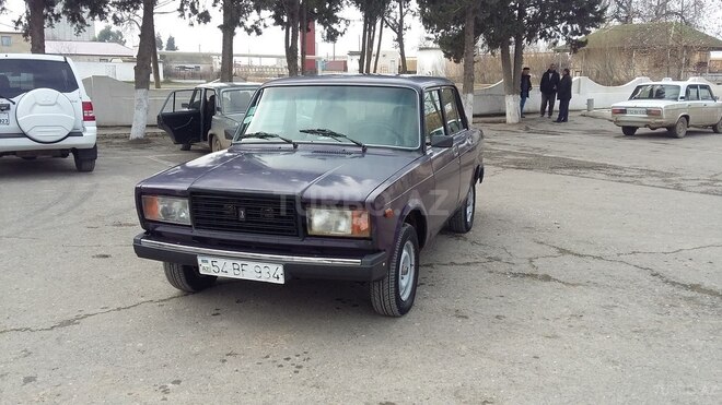 LADA (VAZ) 2107 2000, 150,000 km - 1.6 l - Salyan