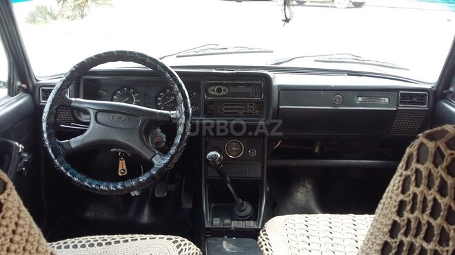 LADA (VAZ) 2107 2000, 150,000 km - 1.6 l - Salyan