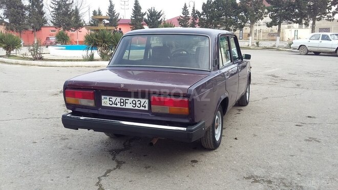 LADA (VAZ) 2107 2000, 150,000 km - 1.6 l - Salyan