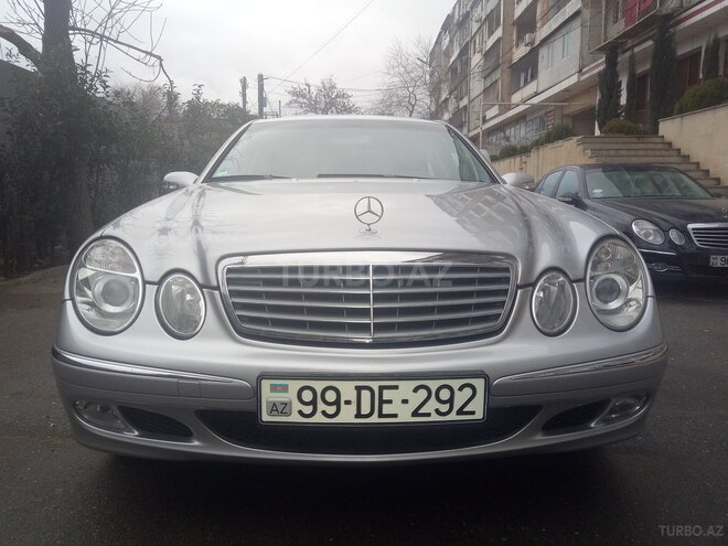 Mercedes E 240 2003, 209,500 km - 2.4 l - Bakı