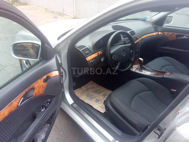 Mercedes E 240 2003, 209,500 km - 2.4 l - Bakı