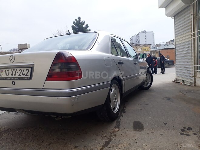 Mercedes C 250 1995, 499,000 km - 2.5 l - Bakı