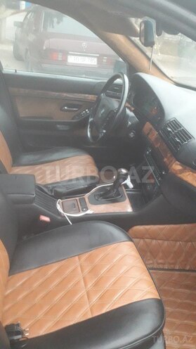 BMW 528 1997, 328,000 km - 2.8 l - Bakı