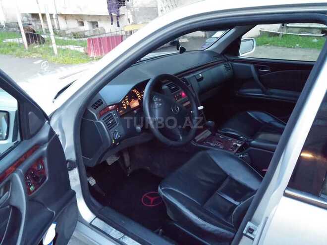 Mercedes E 320 2000, 380,000 km - 3.2 l - Bakı