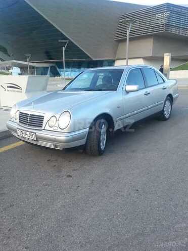 Mercedes E 280 1998, 297,000 km - 2.8 л - Bakı