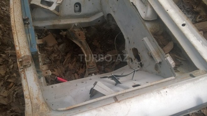 LADA (VAZ) 21011 1984, 25,004 km - 1.6 l - Sabirabad