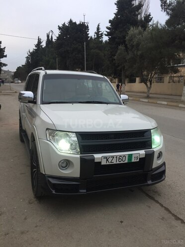 Mitsubishi Pajero 2010, 191,600 km - 3.5 л - Bakı