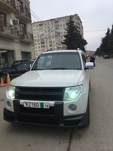 Mitsubishi Pajero 2010, 191,600 km - 3.5 л - Bakı