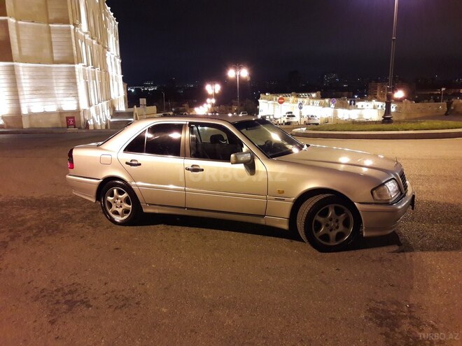 Mercedes C 220 1995, 3,548,764 km - 2.2 l - Bakı
