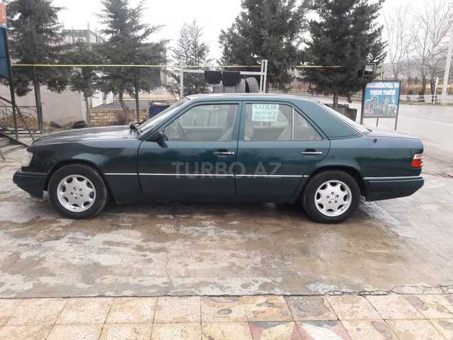 Mercedes E 230 1995, 256,000 km - 2.2 l - Şirvan