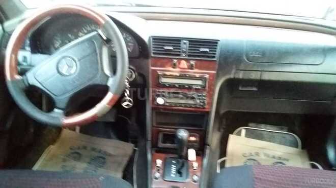Mercedes C 220 1996, 331,000 km - 0.2 l - Ucar