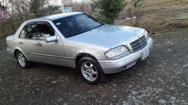 Mercedes C 220 1996, 331,000 km - 0.2 l - Ucar