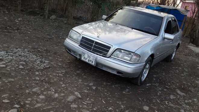 Mercedes C 220 1996, 331,000 km - 0.2 l - Ucar