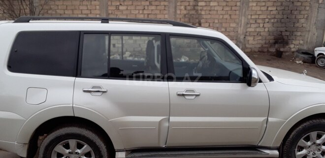 Mitsubishi Pajero 2011, 126,000 km - 3.5 l - Bakı