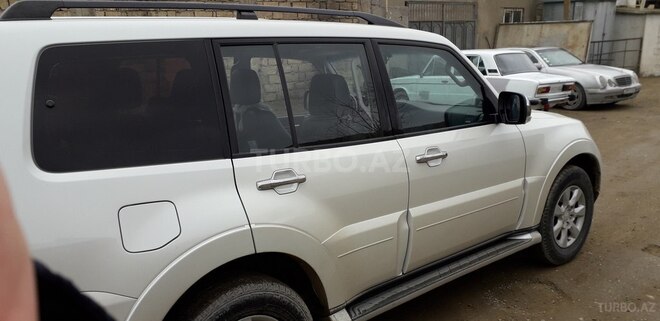 Mitsubishi Pajero 2011, 126,000 km - 3.5 l - Bakı
