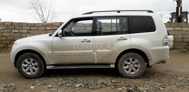 Mitsubishi Pajero 2011, 126,000 km - 3.5 l - Bakı
