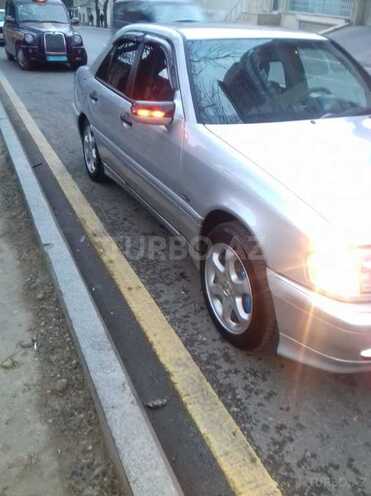 Mercedes C 230 2000, 256,000 km - 2.3 l - Bakı