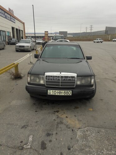 Mercedes E 300 1992, 236,563 km - 3.0 l - Bakı