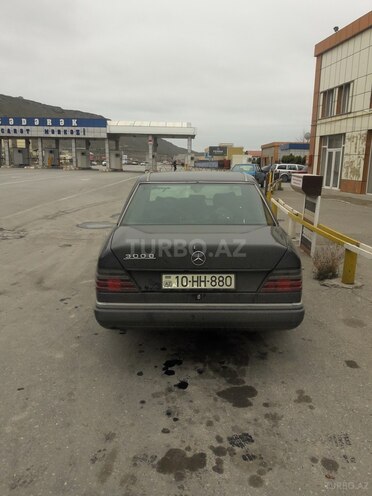 Mercedes E 300 1992, 236,563 km - 3.0 l - Bakı