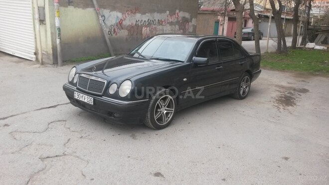 Mercedes E 200 1998, 235,000 km - 2.0 l - Bakı
