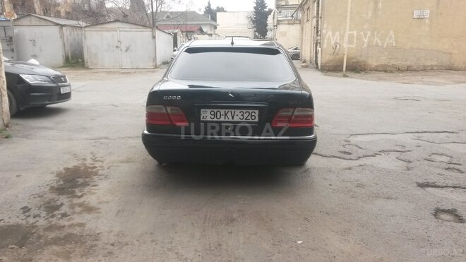 Mercedes E 200 1998, 235,000 km - 2.0 l - Bakı