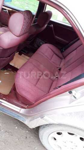 Mercedes C 180 1994, 122,000 km - 1.8 l - Salyan