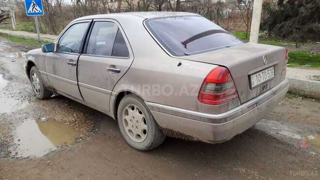 Mercedes C 180 1994, 122,000 km - 1.8 l - Salyan