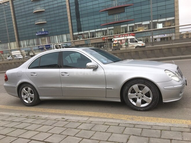 Mercedes E 270 2002, 323,350 km - 2.7 л - Bakı