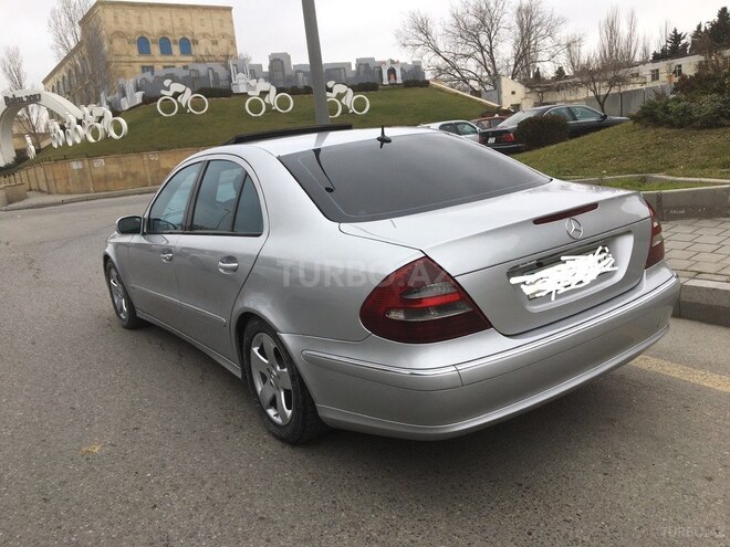 Mercedes E 270 2002, 323,350 km - 2.7 л - Bakı