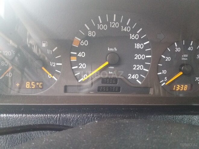 Mercedes C 230 1997, 256,000 km - 2.3 l - Cəlilabad