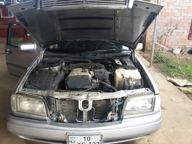 Mercedes C 230 1997, 256,000 km - 2.3 l - Cəlilabad