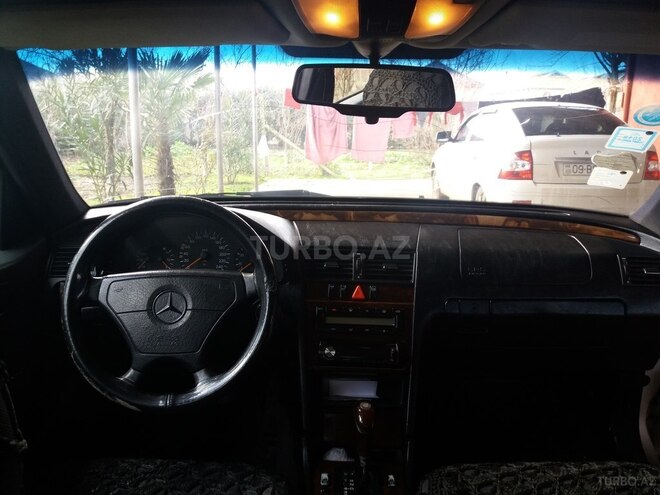 Mercedes C 230 1997, 256,000 km - 2.3 l - Cəlilabad
