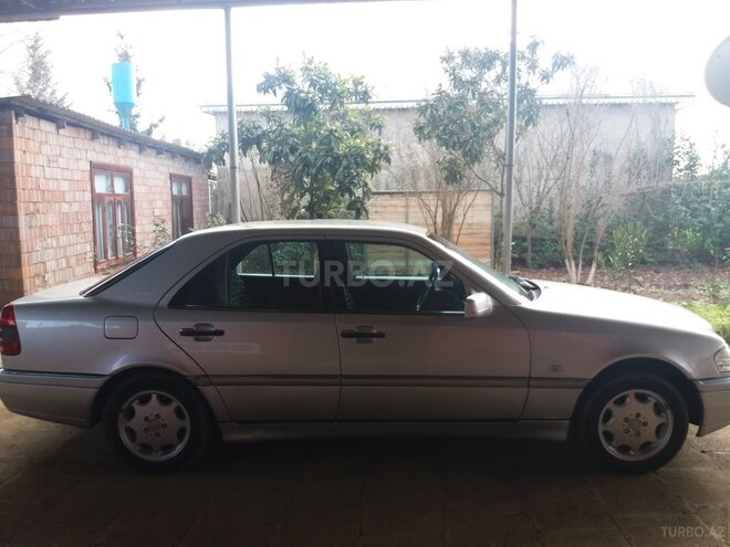 Mercedes C 230 1997, 256,000 km - 2.3 l - Cəlilabad