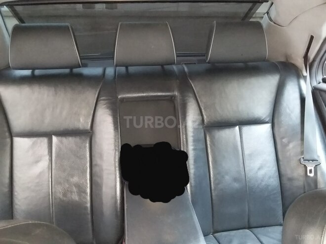 Mercedes E 220 2001, 294,000 km - 2.2 l - Bakı