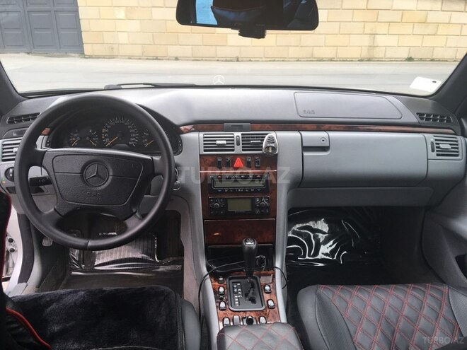 Mercedes E 280 1998, 31,000 km - 2.8 л - Bakı
