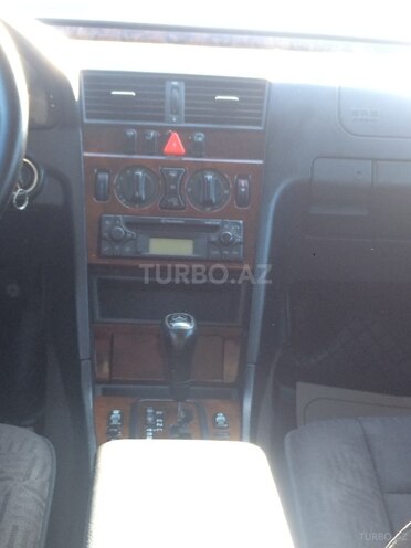 Mercedes C 240 1998, 272,656 km - 2.4 l - Quba